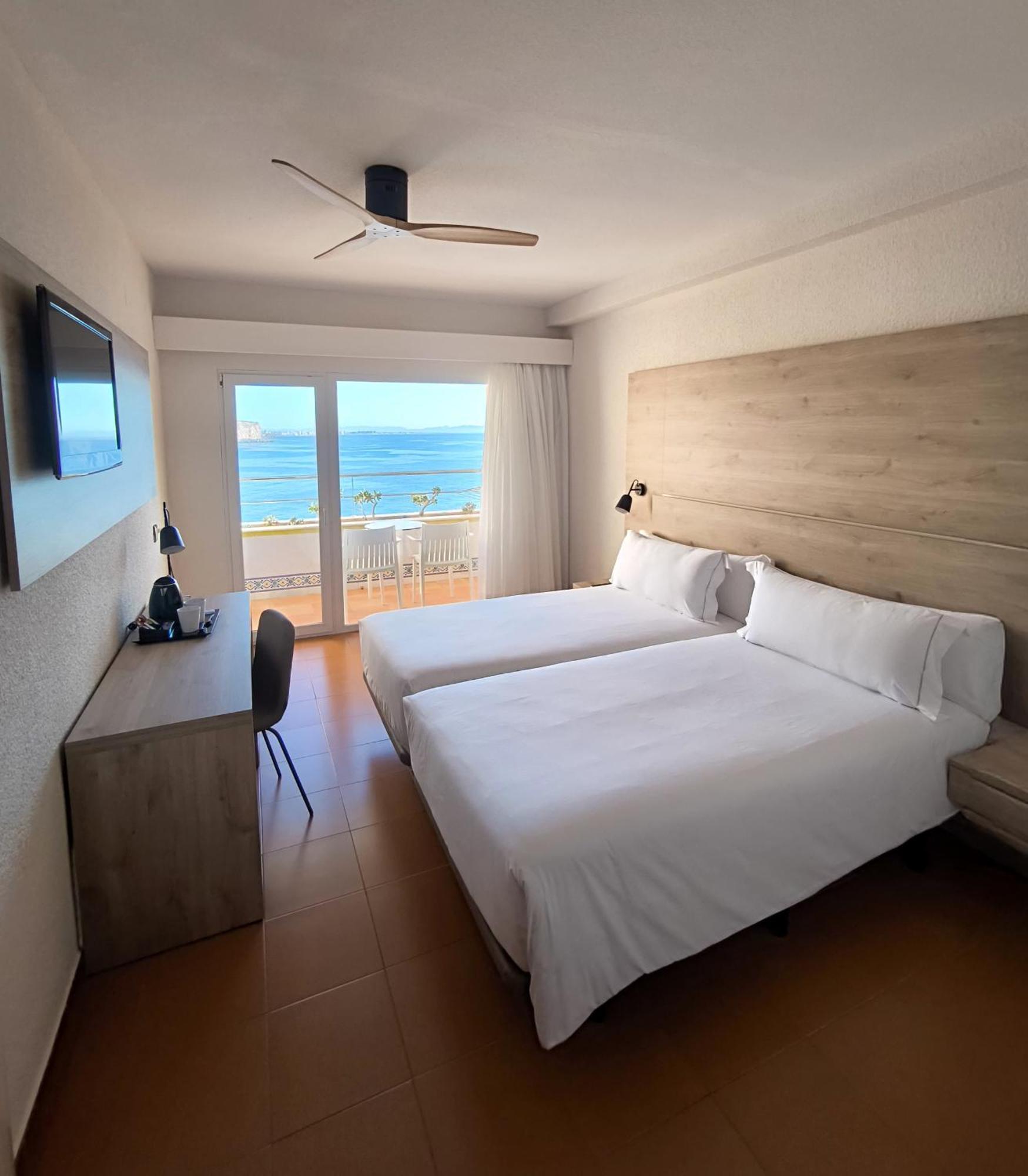 Deluxe Twin Room Sea View